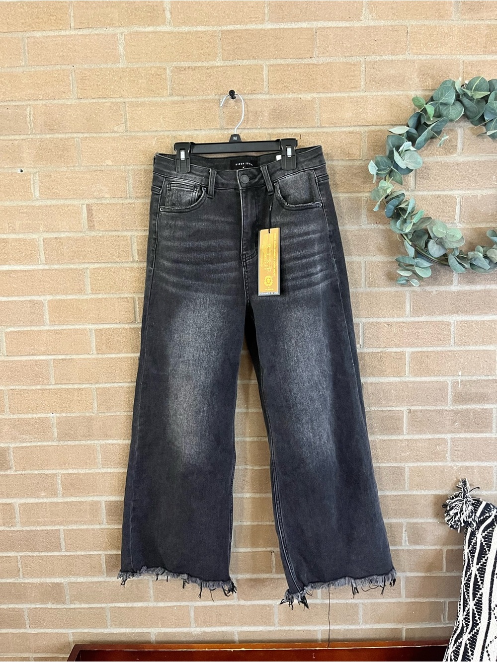 High-Rise Wide Leg Crop Jeans - Washed Black